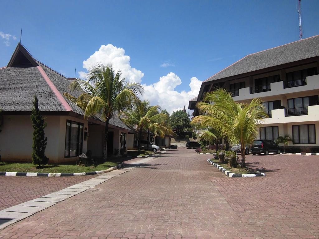 Town House Bukit Damai Indah Hotell Balikpapan  Exteriör bild